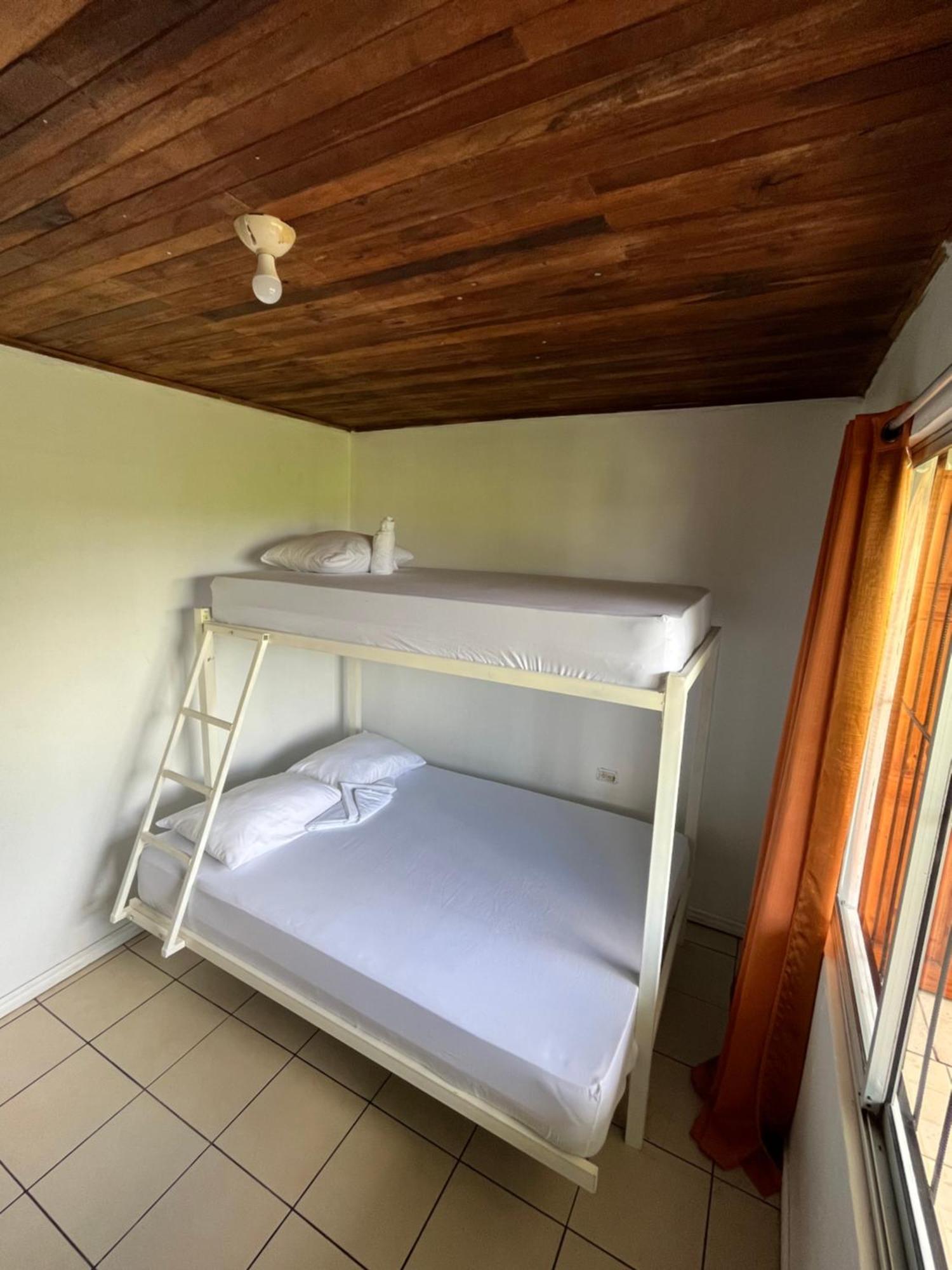 Arenal Sloth Hostel La Fortuna Exteriér fotografie