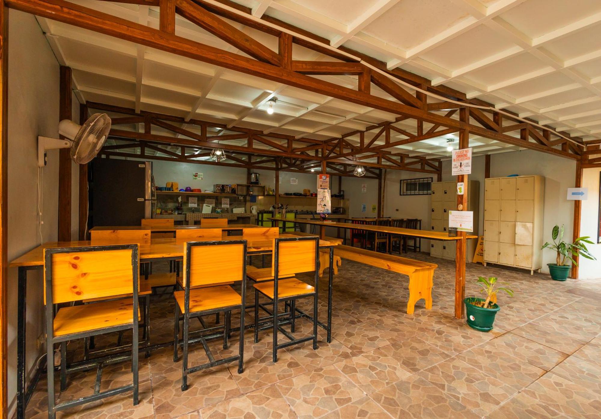 Arenal Sloth Hostel La Fortuna Exteriér fotografie